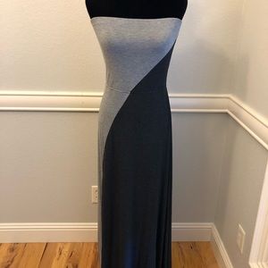 Strapless dress with cutout in the back